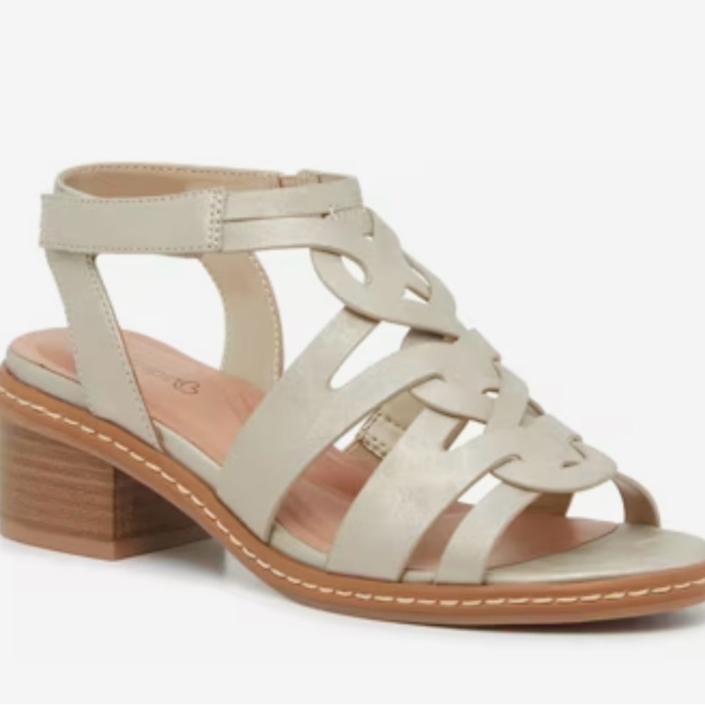 Bare Traps Strappy Block Heel Sandals NWT